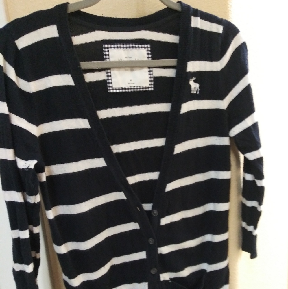 Abercrombie & Fitch sweater